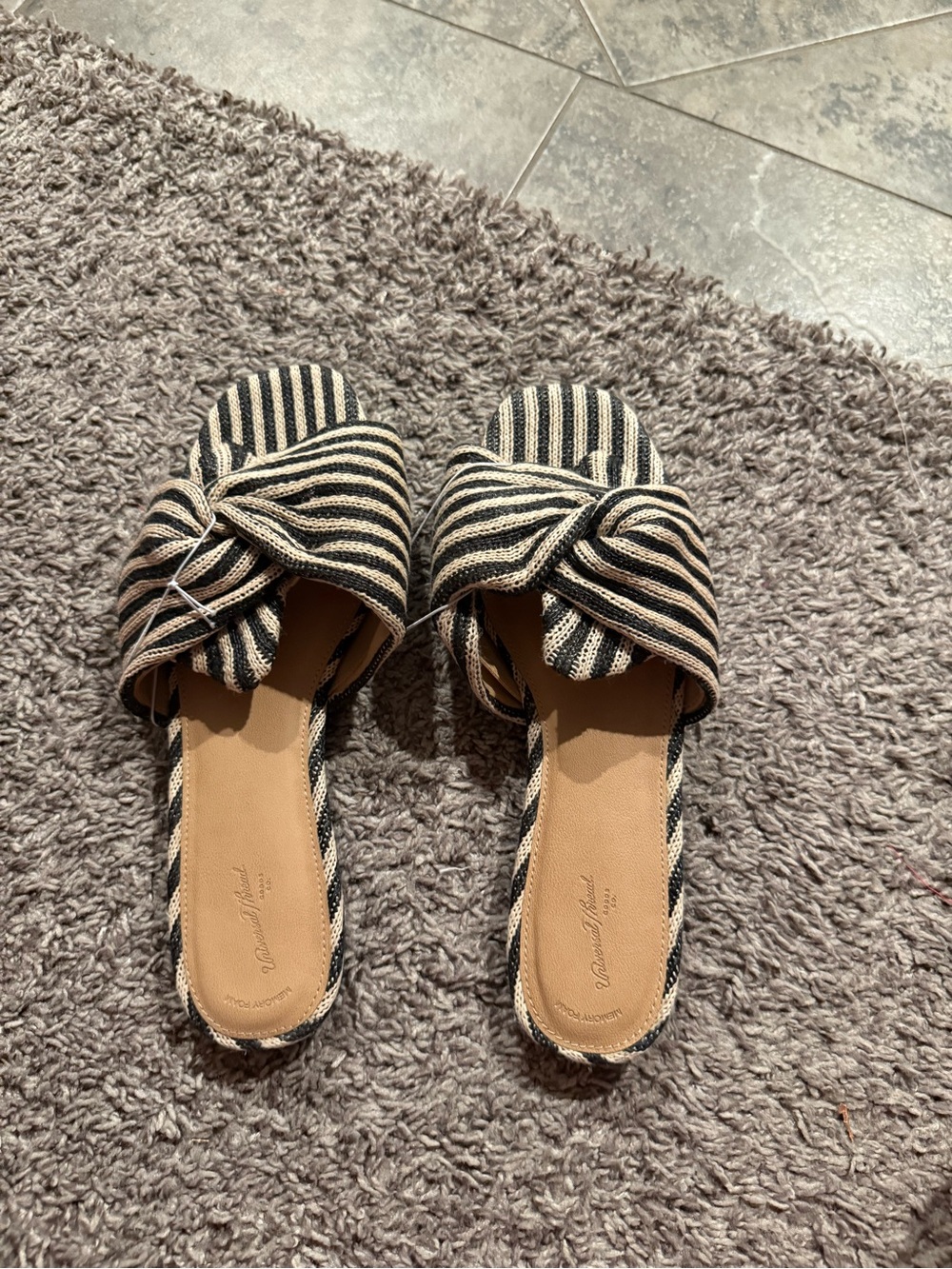 🍦 NWOT Women’s Mila Striped Slide Sandals - Universal Thread Black/Cream 10